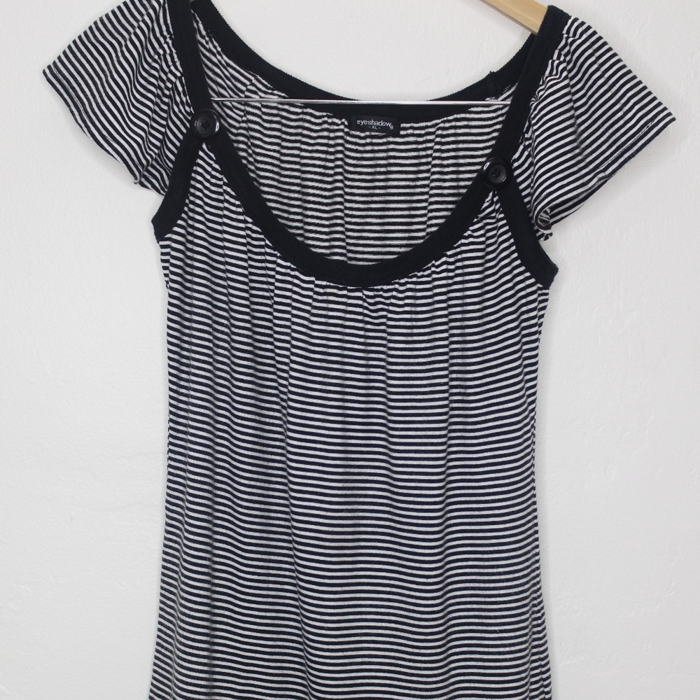 Eyeshadow White & Black Stripe Shirt (XL)